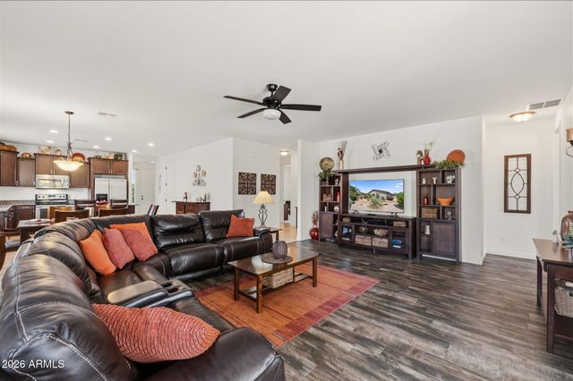 35634 N VIDLAK Drive, San Tan Valley, AZ 85143