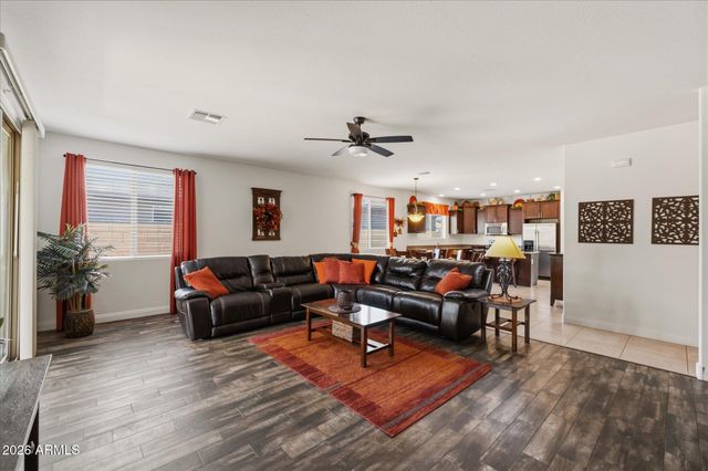 35634 N VIDLAK Drive, San Tan Valley, AZ 85143