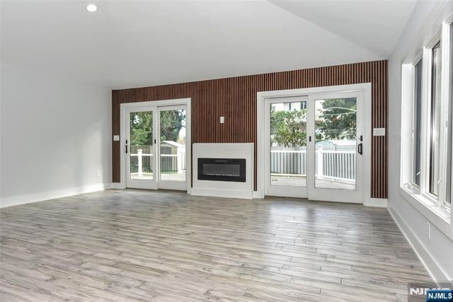 38-28 Brookside Avenue, Fair Lawn, NJ 07410