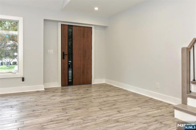 38-28 Brookside Avenue, Fair Lawn, NJ 07410