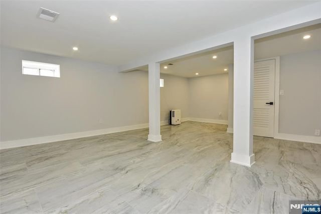 38-28 Brookside Avenue, Fair Lawn, NJ 07410