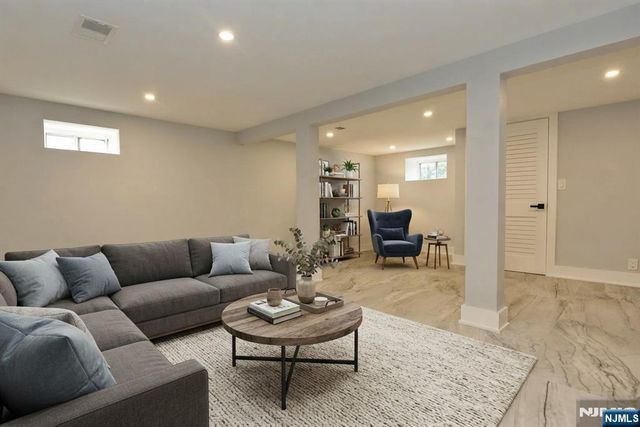 38-28 Brookside Avenue, Fair Lawn, NJ 07410
