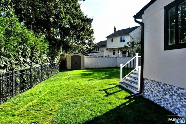 38-28 Brookside Avenue, Fair Lawn, NJ 07410