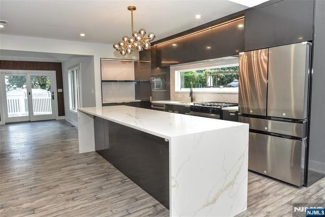38-28 Brookside Avenue, Fair Lawn, NJ 07410