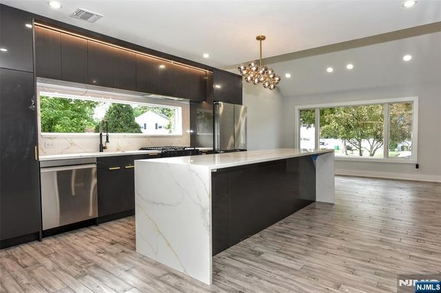 38-28 Brookside Avenue, Fair Lawn, NJ 07410