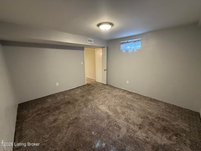 2444 Bradley Ave, Louisville, KY 40217