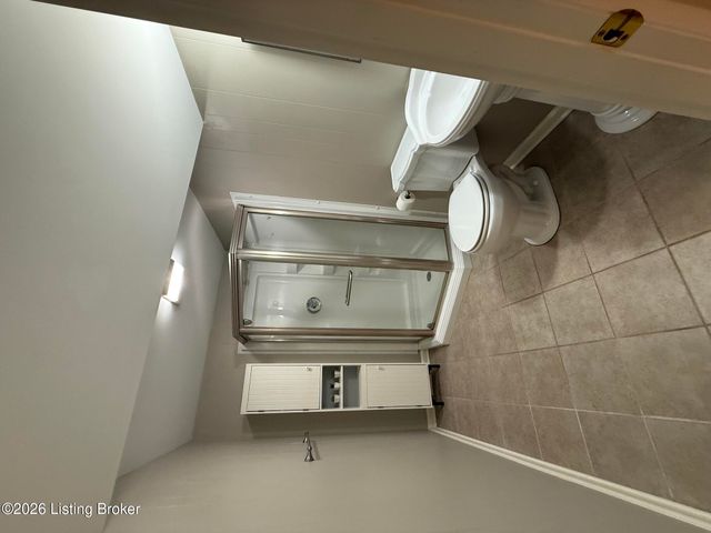 2444 Bradley Ave, Louisville, KY 40217