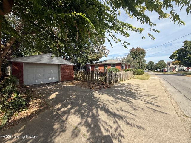 2444 Bradley Ave, Louisville, KY 40217