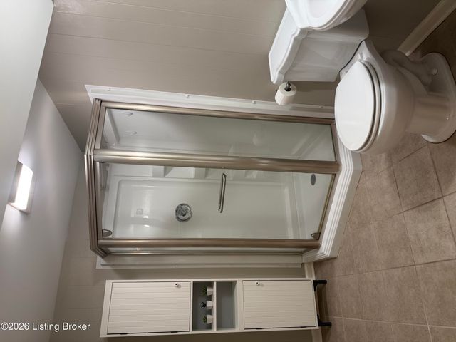 2444 Bradley Ave, Louisville, KY 40217