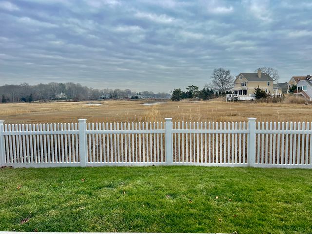 23 Linden Lane, Madison, CT 06443