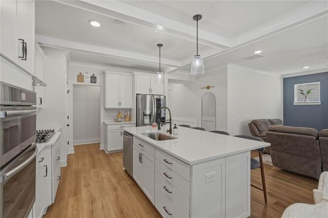 6984 Manchester Drive, Flowery Branch, GA 30542