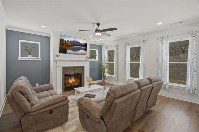 6984 Manchester Drive, Flowery Branch, GA 30542