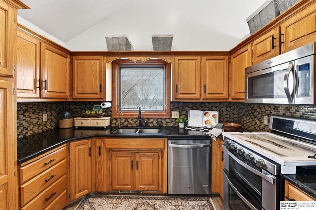 14506 Hackberry Lane, Plattsmouth, NE 68048