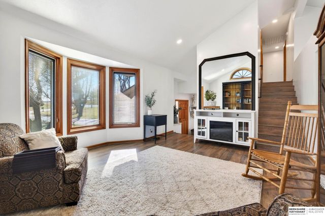 14506 Hackberry Lane, Plattsmouth, NE 68048