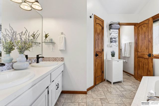 14506 Hackberry Lane, Plattsmouth, NE 68048