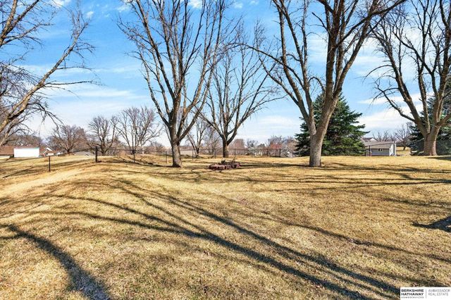 14506 Hackberry Lane, Plattsmouth, NE 68048