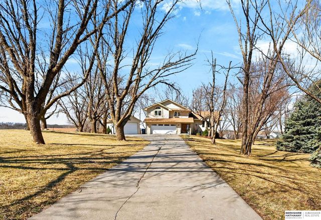 14506 Hackberry Lane, Plattsmouth, NE 68048