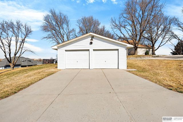 14506 Hackberry Lane, Plattsmouth, NE 68048