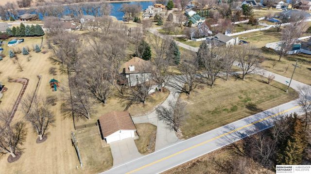 14506 Hackberry Lane, Plattsmouth, NE 68048