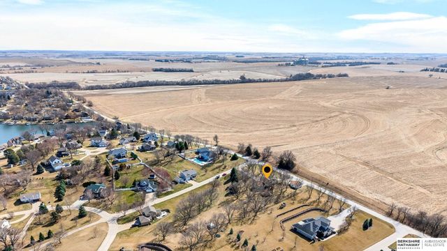 14506 Hackberry Lane, Plattsmouth, NE 68048