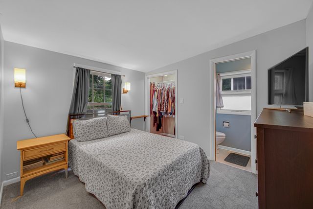 909 Pershing Drive, Wauconda, IL 60084