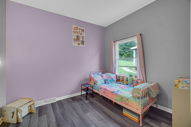 909 Pershing Drive, Wauconda, IL 60084