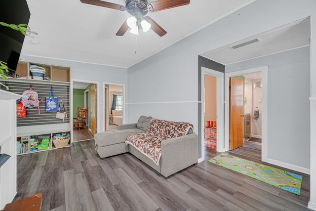 909 Pershing Drive, Wauconda, IL 60084