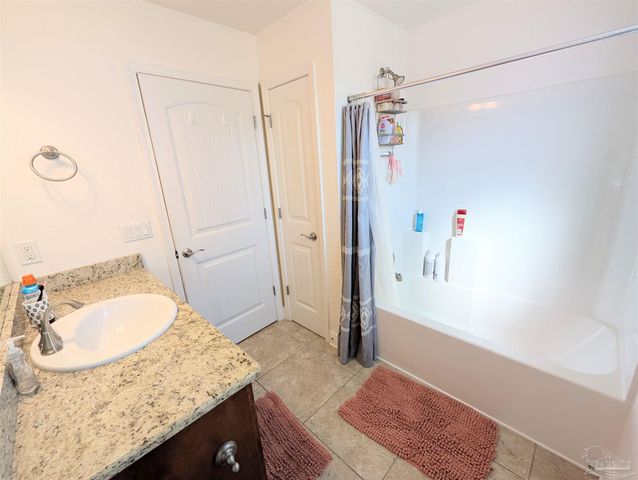 3020 Enclave Ct, Gulf Breeze, FL 32563