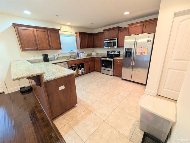 3020 Enclave Ct, Gulf Breeze, FL 32563