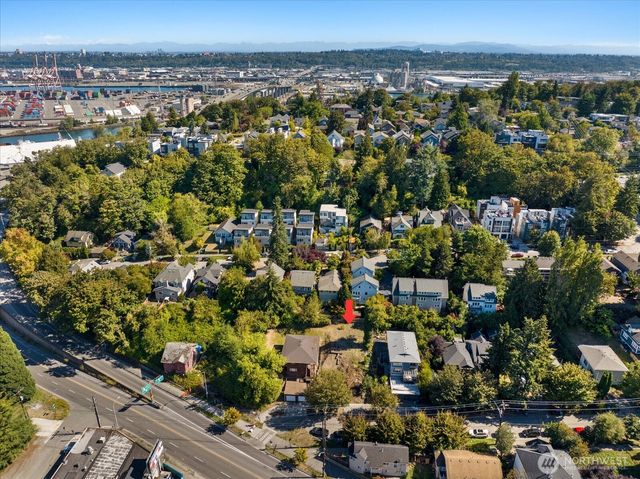 3820 23rd Avenue SW, Seattle, WA 98106