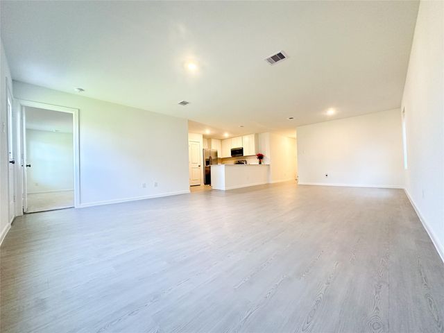 229 Douglas Hills Drive, Magnolia, TX 77354