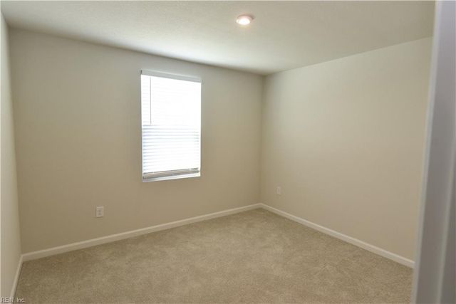 128 Bearing WAY, Portsmouth, VA 23702