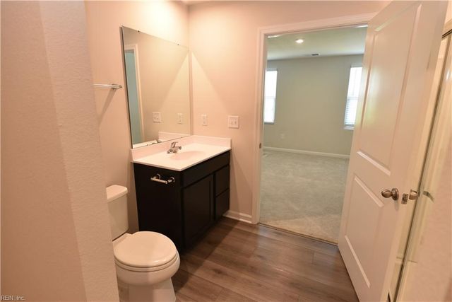 128 Bearing WAY, Portsmouth, VA 23702