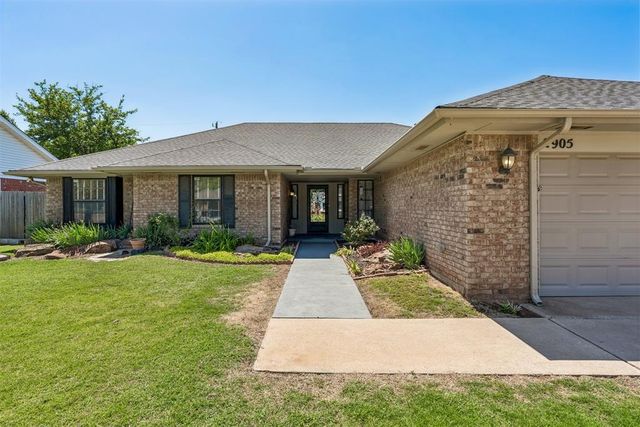 2905 Woodcreek Road, Oklahoma City, OK 73110