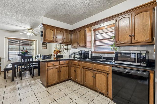 2905 Woodcreek Road, Oklahoma City, OK 73110