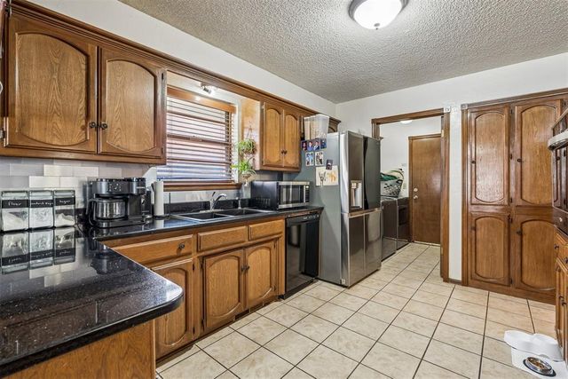 2905 Woodcreek Road, Oklahoma City, OK 73110