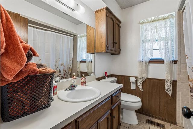 2905 Woodcreek Road, Oklahoma City, OK 73110