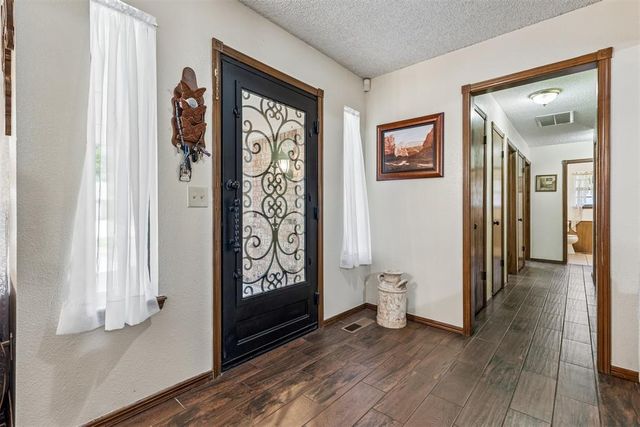 2905 Woodcreek Road, Oklahoma City, OK 73110
