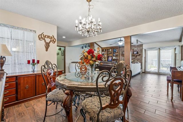 2905 Woodcreek Road, Oklahoma City, OK 73110