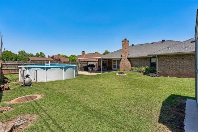 2905 Woodcreek Road, Oklahoma City, OK 73110
