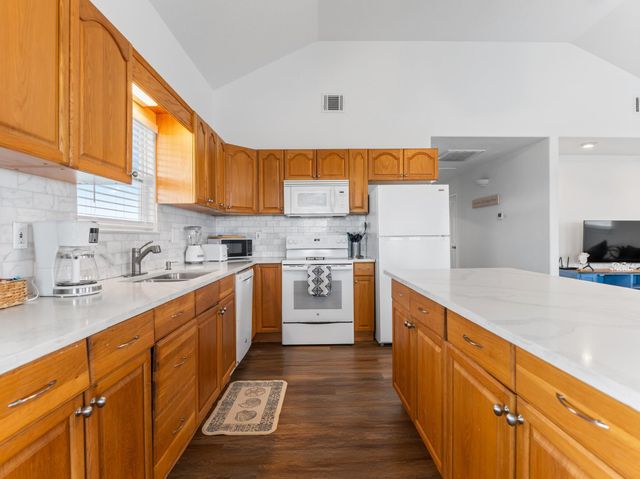 25420 Fm 457, Sargent, TX 77414