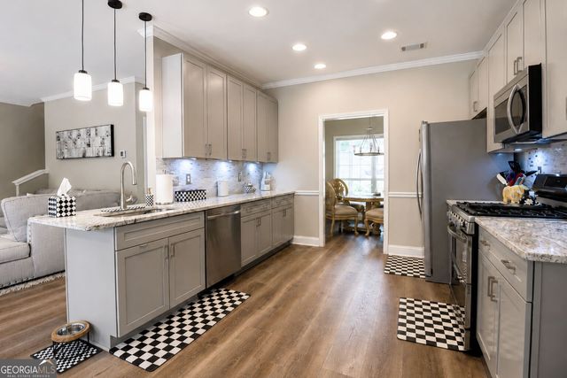 205 Leecroft Court, Sugar Hill, GA 30518