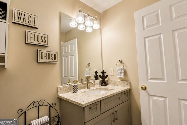 205 Leecroft Court, Sugar Hill, GA 30518