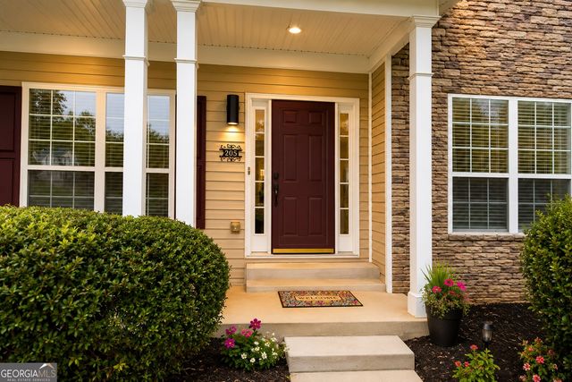 205 Leecroft Court, Sugar Hill, GA 30518