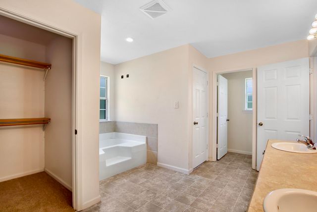 1303 Jeane Chapel Rd, Leesville, LA 71446