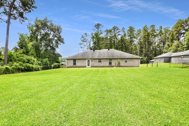 1303 Jeane Chapel Rd, Leesville, LA 71446