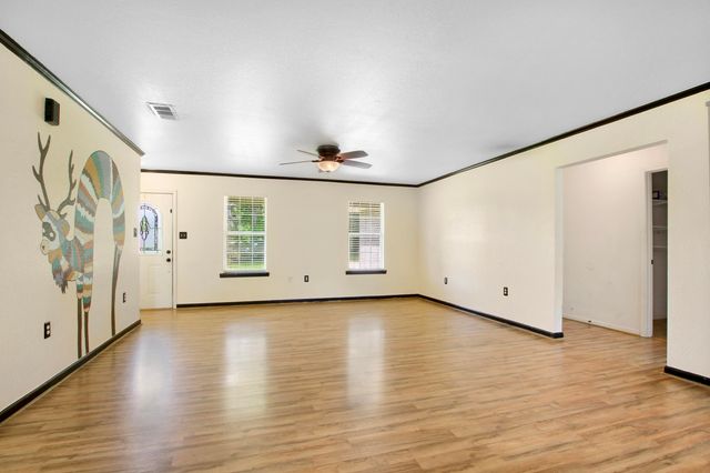 1303 Jeane Chapel Rd, Leesville, LA 71446