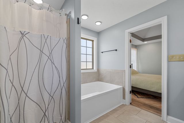 206 Azalea Dr, Oak Grove, KY 42262