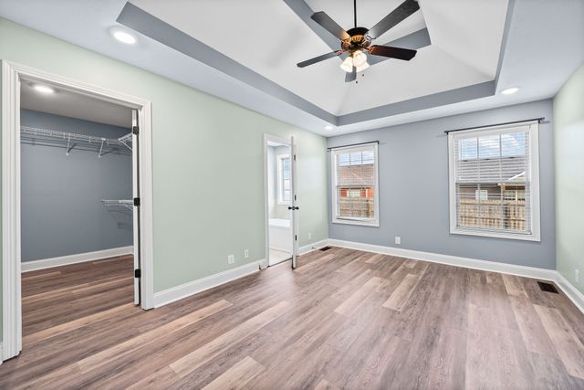 206 Azalea Dr, Oak Grove, KY 42262