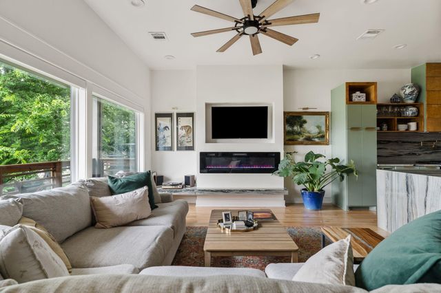 4327 Harby Street, Houston, TX 77023